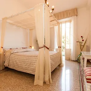 Oltrarno Apartment Florence