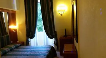 ****  ラエリ ホテル ラックス ローマ イタリア