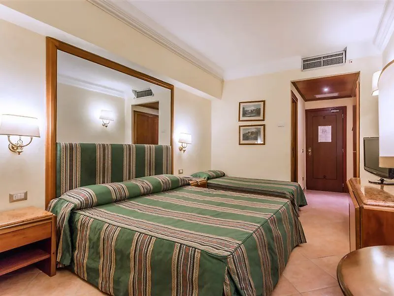 Raeli Hotel Lux Рим