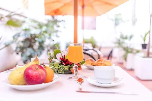 Raeli Hotel Lux Рим