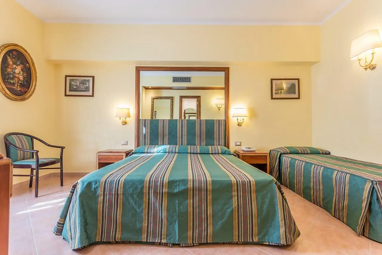 Raeli Hotel Lux Рим 4*,  Италия