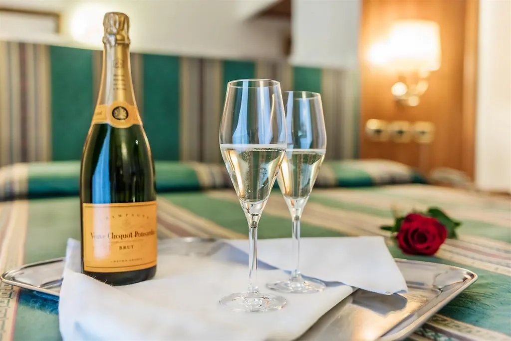 Raeli Hotel Lux Rzym